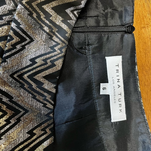 Gorgeous Trina Turk Mini-Skirt - Picture 2 of 3